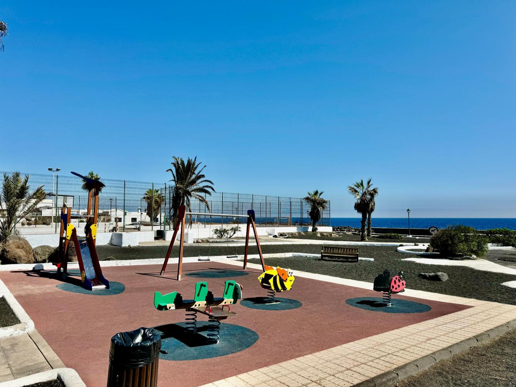Casa Riadero By Vulcano Homes Guatiza Exterior photo